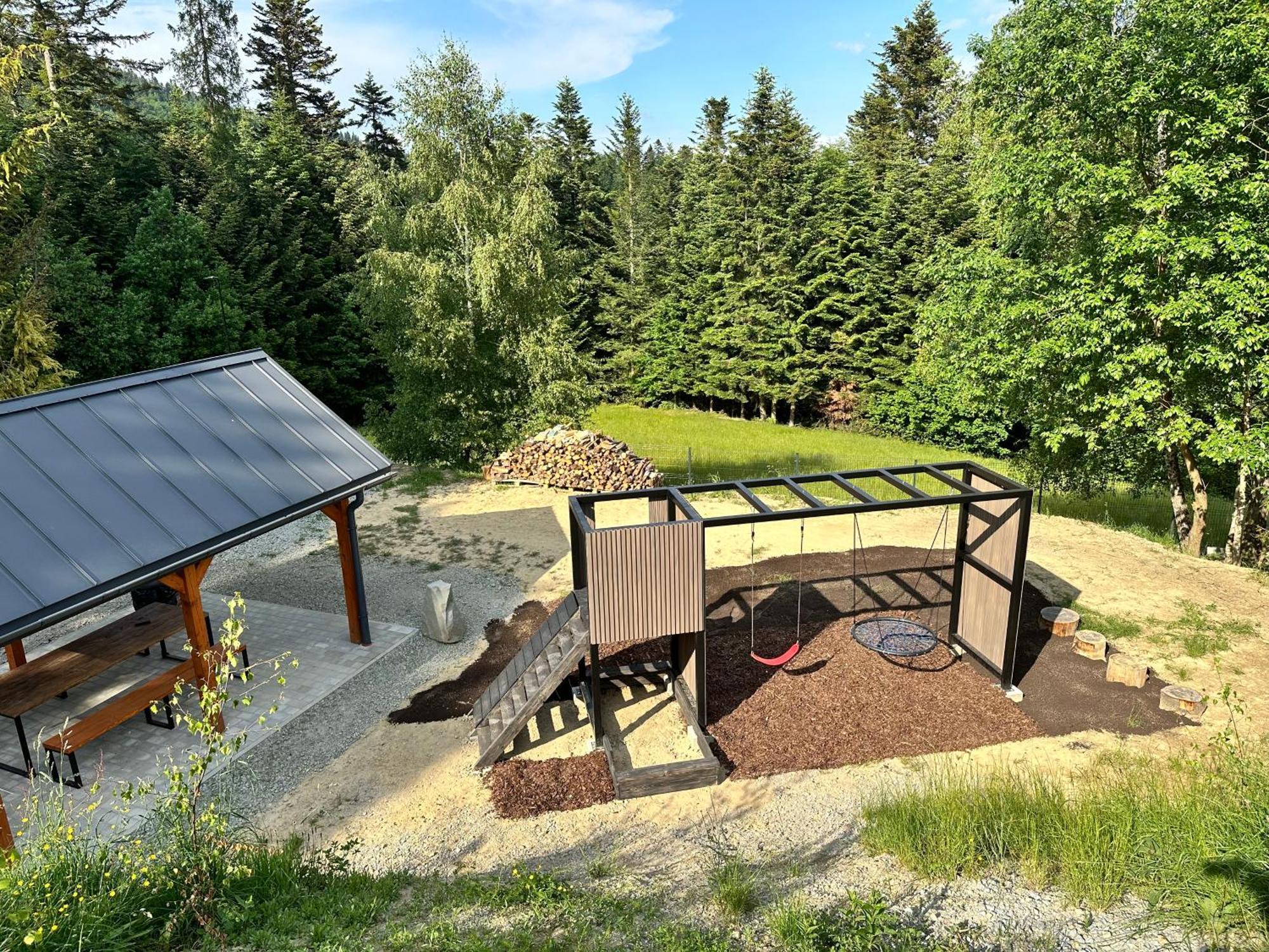 Domki Piwniczna Lodge